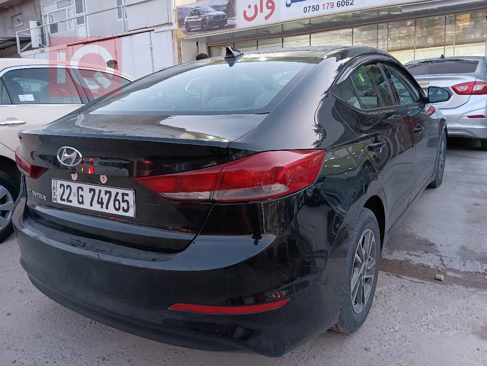 هیوندای ئەلەنترا
